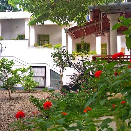 Marayoor Holidays Maraiyur Экстерьер фото