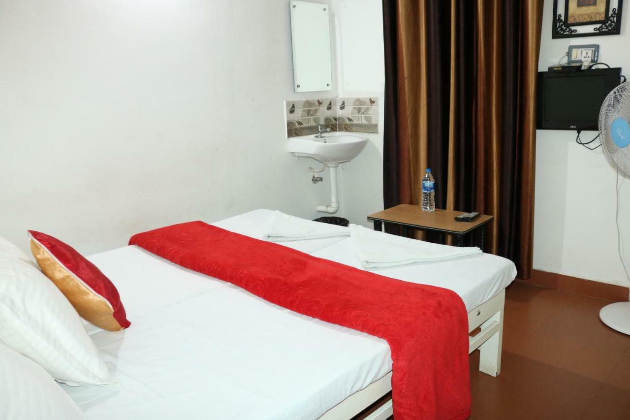 Marayoor Holidays Maraiyur Экстерьер фото